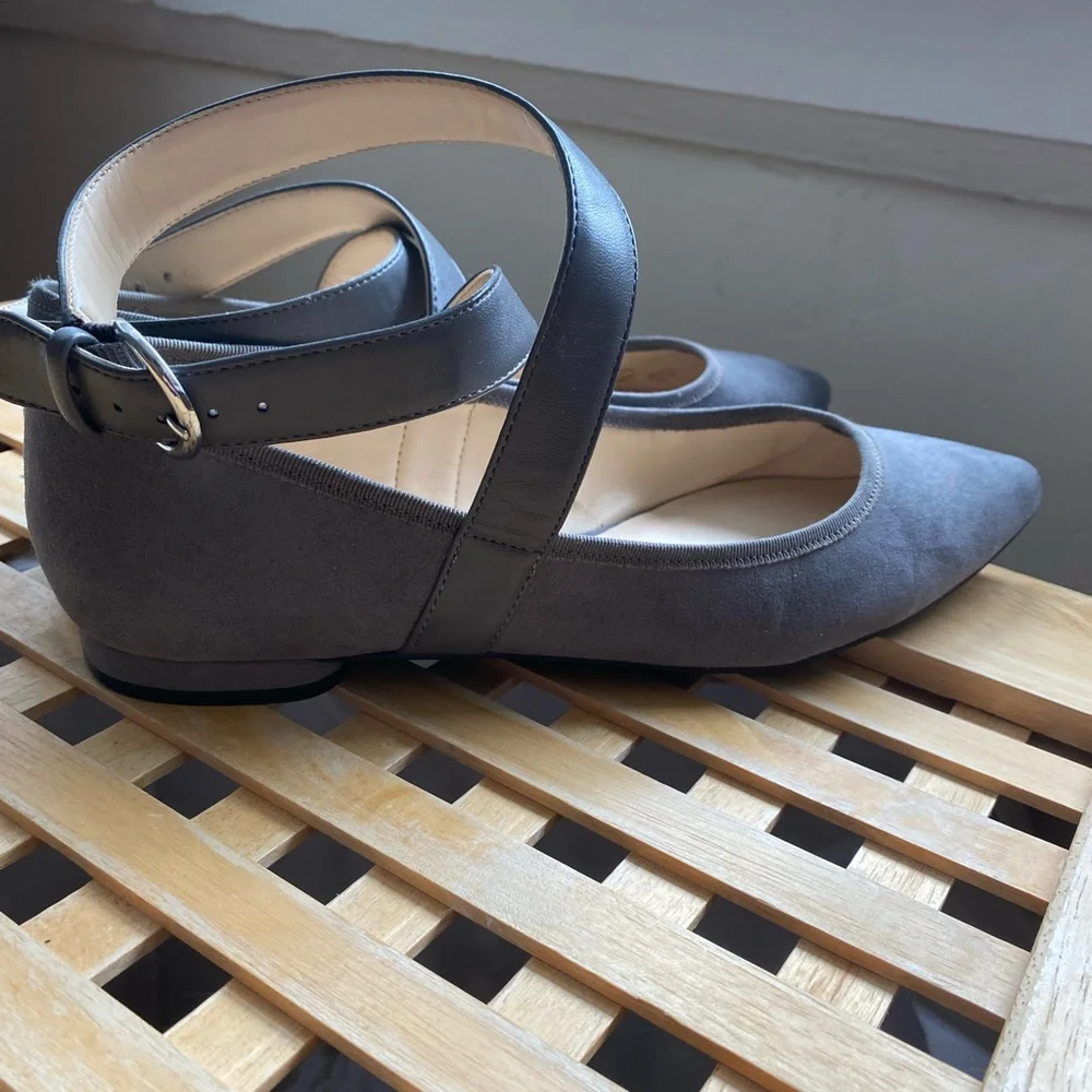 Nine West grey suede cross strap ballet flats 7.5 - Picture 6 of 8